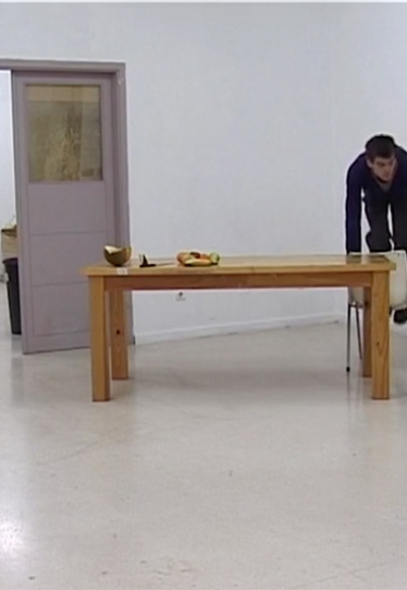 Performance Dame Melón de Berio Molina na Facultade de Belas Artes de Pontevedra